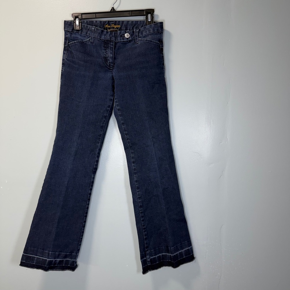 Ann Taylor Modern Fit Lindsay Waist Dark Wash Raw Hem Flare Jeans Size 2